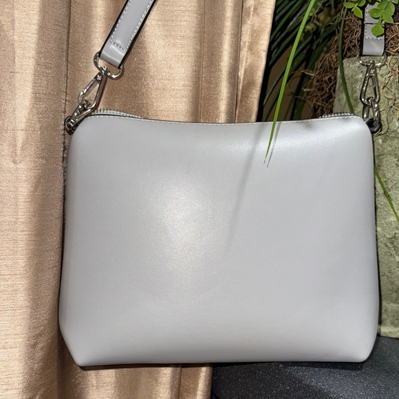 Handbags - VONI LOS ANGELES gray color shoulder bag purse zip closure med size adjustable